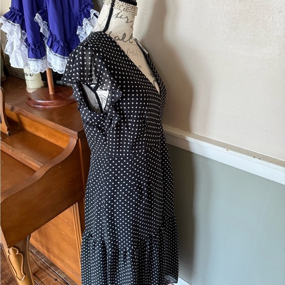 🖤Nanette Lepore Black and White Midi Dress V-Neck Flutter Sleeve NWT 448.00 - Picture 5 of 8